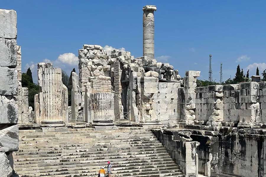 Pamukkale Aphrodisias Ephesus Priene Miletos Didyma tour from Marmaris